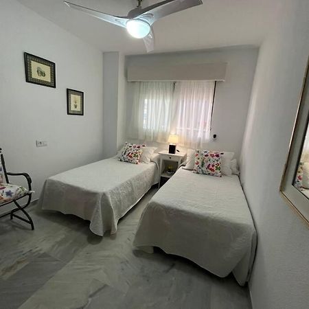 Marbella Piso En Casco Junto A Playa Piscina In Summer Season מראה חיצוני תמונה