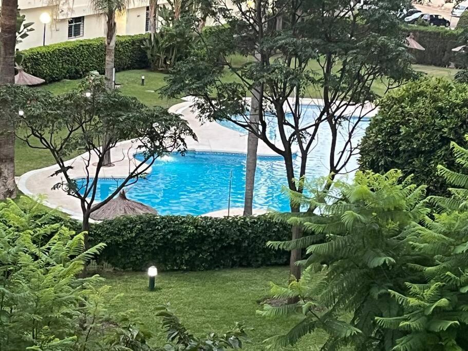 Marbella Piso En Casco Junto A Playa Piscina In Summer Season מראה חיצוני תמונה