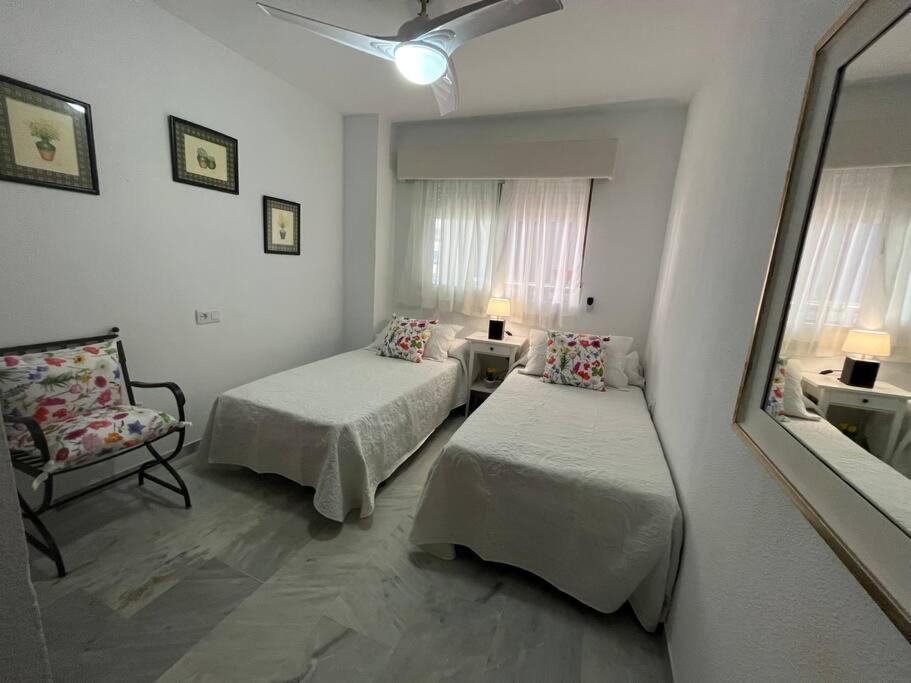 Marbella Piso En Casco Junto A Playa Piscina In Summer Season מראה חיצוני תמונה